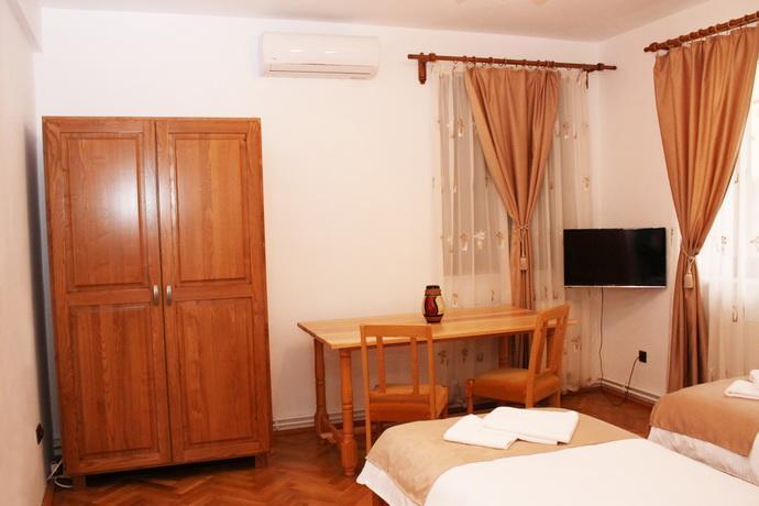 Casa Craiova Nuova Hotel Exterior photo